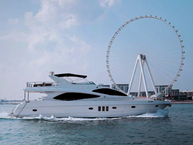 Luxury Yacht to hire Dubai Marina at the best price