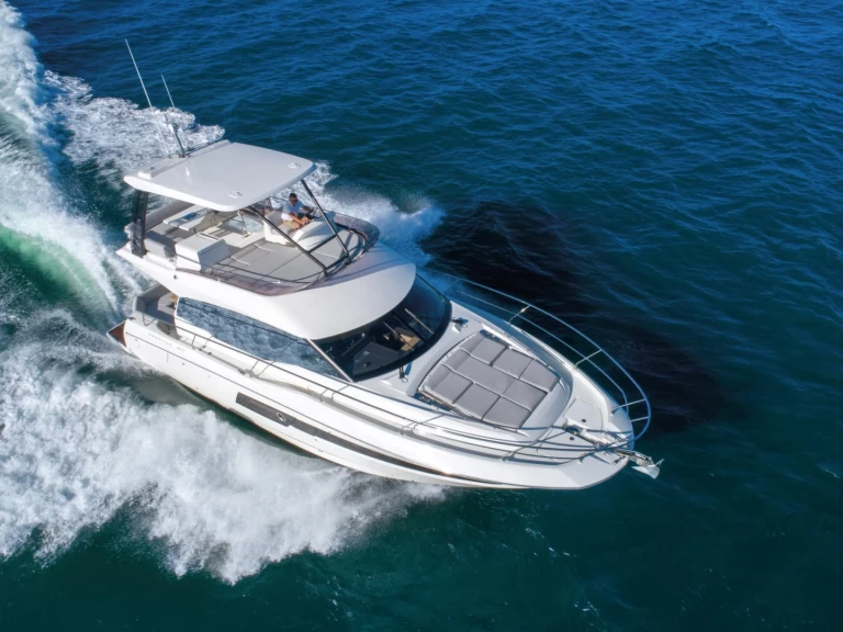 Yacht hire Castellammare di Stabia cheap Prestige 46