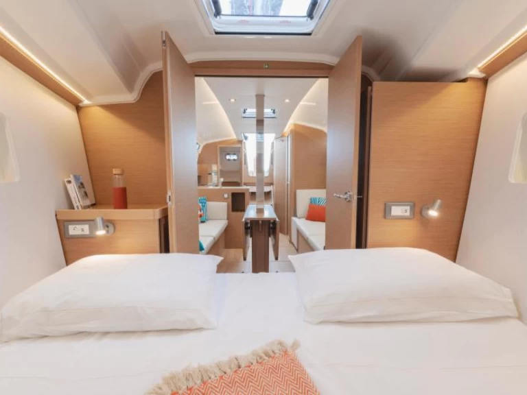 Hire Sailboat with or without skipper Jeanneau La Rochelle