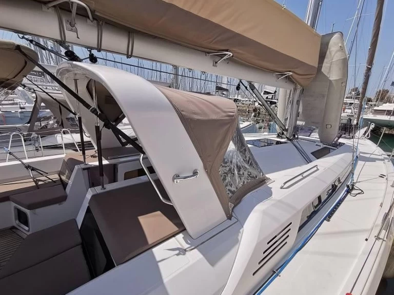 Hire Sailboat Bénéteau with a boat licence