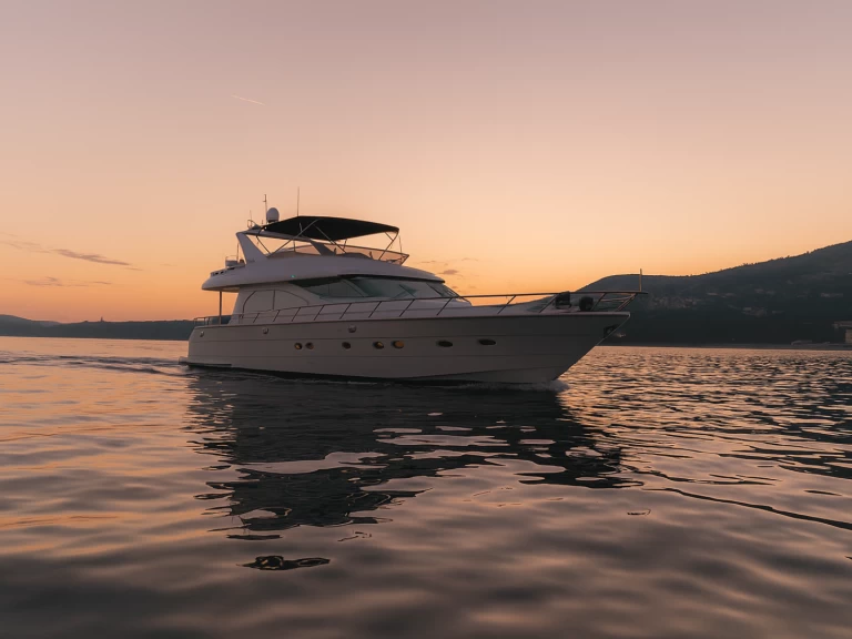 Yacht hire Cannigione cheap Yaretti 2210 