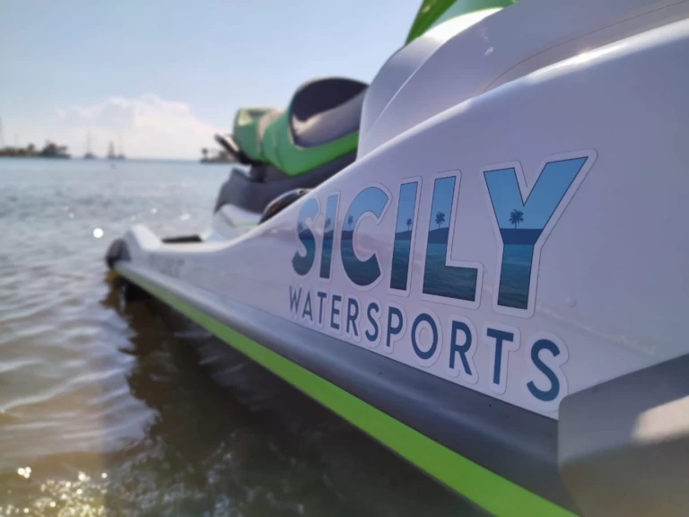 Hire Motorboat with or without skipper Kamarina Letojanni