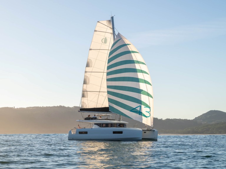 Hire a Lagoon Lagoon 43 Seget Donji