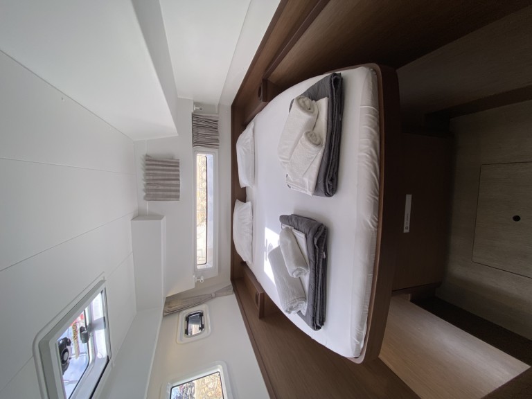 Yacht charter Alimos - Lagoon Lagoon 42 on SamBoat