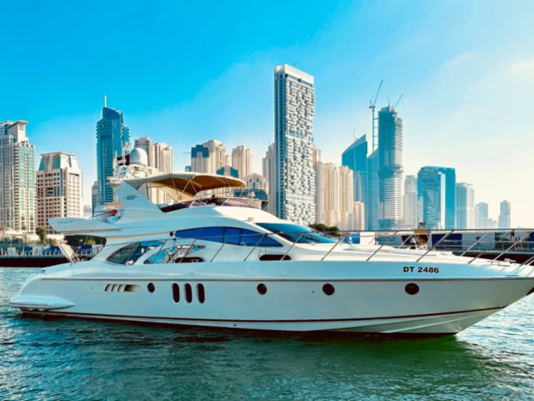Luxury Yacht to hire Dubai Marina at the best price