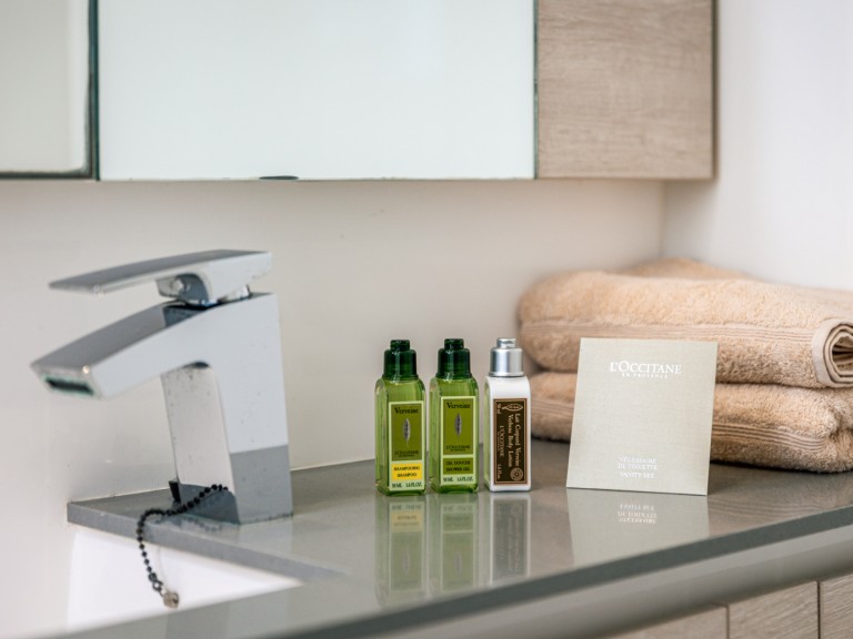 Hire Catamaran with or without skipper Leopard Gouvia