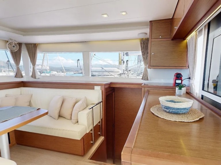 Hire Catamaran with or without skipper Lagoon Perigiali