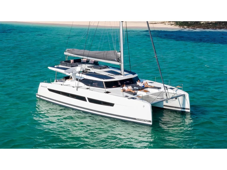 Yacht charter Perigiali - Fountaine Pajot Aura 51 on SamBoat