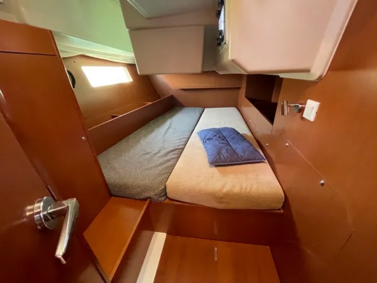 Yacht charter Perigiali - Bénéteau Oceanis 41.1 on SamBoat