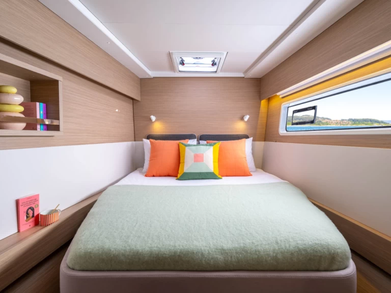 Catamaran to hire Seget Donji at the best price