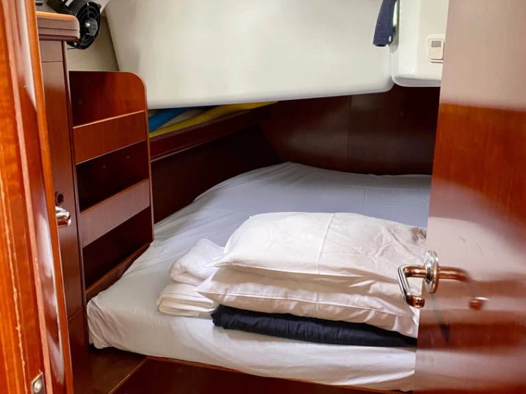 Hire Sailboat with or without skipper Bénéteau Palaio Faliro