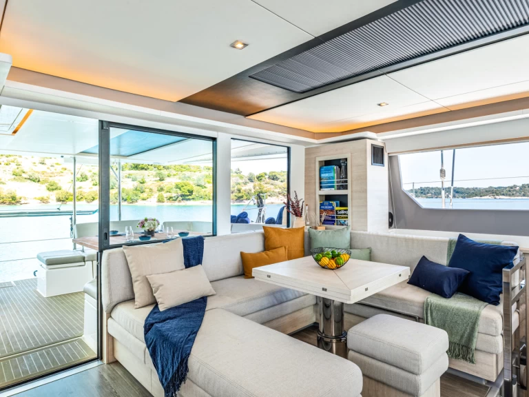 Hire Catamaran with or without skipper Leopard Gouvia