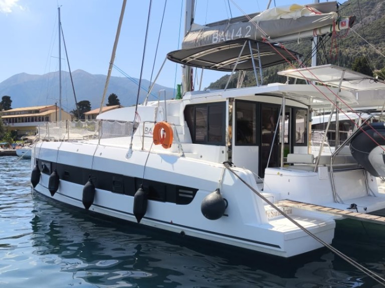 Hire Catamaran Bali with a boat licence