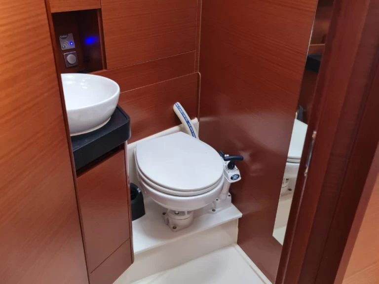 Hanse Hanse 418 charter bareboat or skippered in  Perigiali