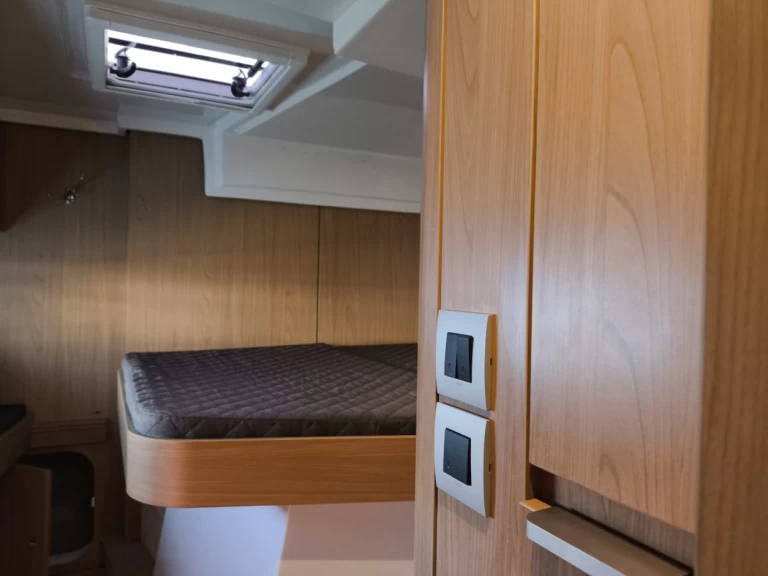 Hire a Bali Bali Catspace Voile Perigiali