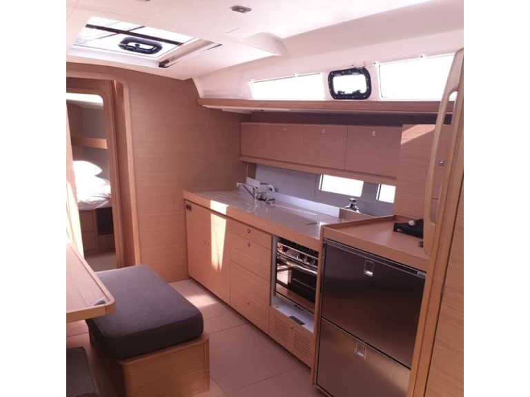 Sailboat hire in Perigiali - Dufour Dufour 460 Grand Large