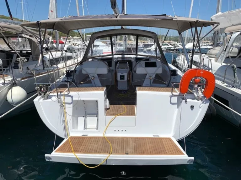 Hire a Hanse Hanse 458 Perigiali