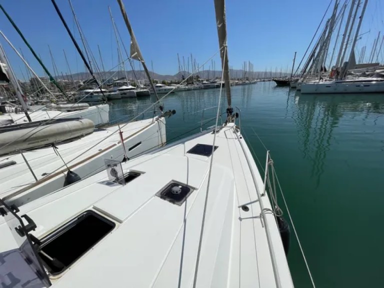 Yacht charter Perigiali - Bénéteau Oceanis 41.1 on SamBoat