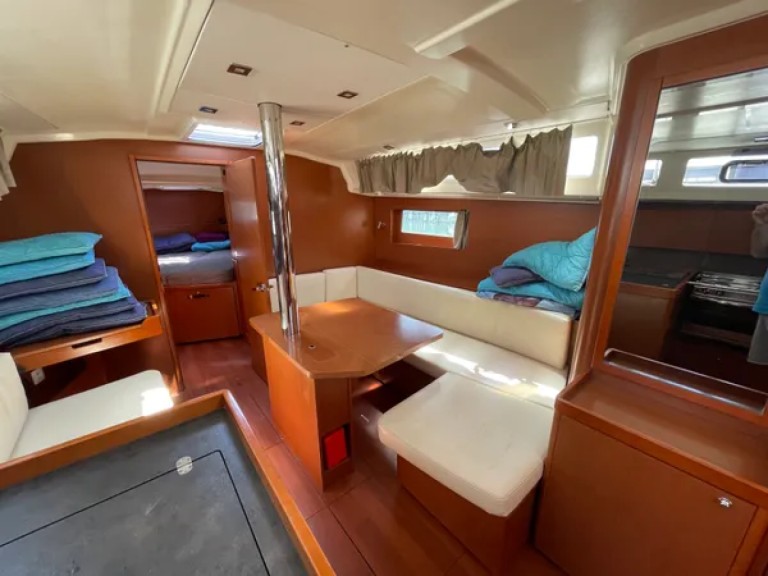 Yacht hire Perigiali cheap Oceanis 41.1