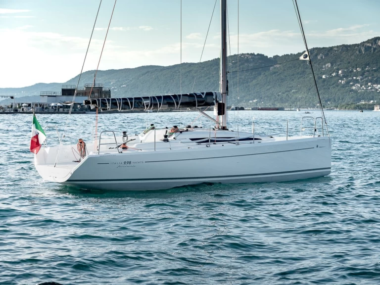 Hire Sailboat with or without skipper Italia Yachts Punat
