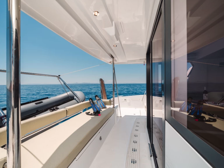 Catamaran to hire Sami at the best price