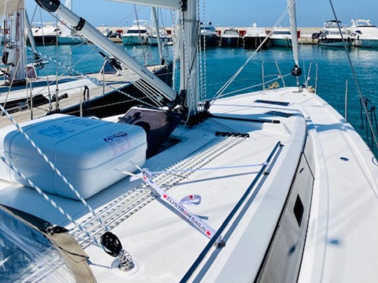 Sailboat hire in Punta Ala - Bavaria Bavaria C42