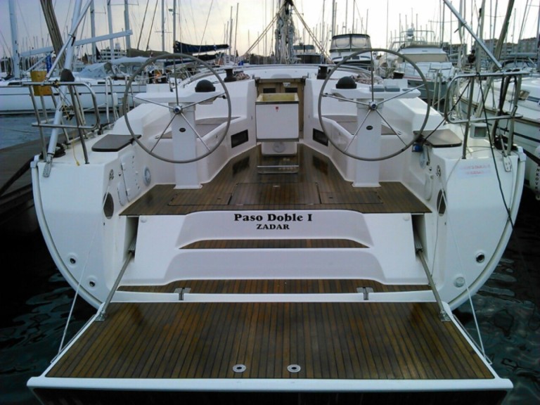 Hire Sailboat Bavaria with a boat licence
