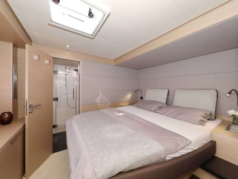 Hire Catamaran with or without skipper Lagoon Kaštel Gomilica