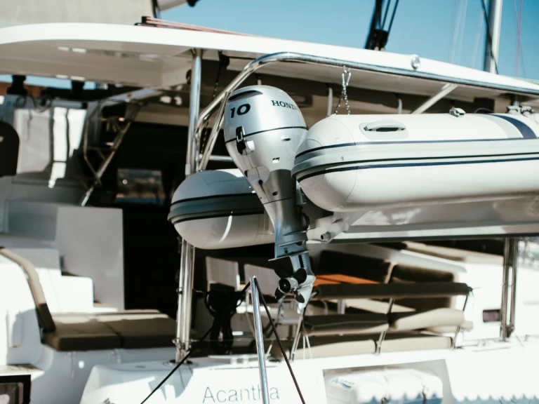 Charter a Lagoon Lagoon 42 in Lefkáda on Samboat