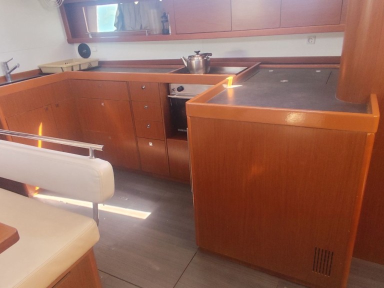 Hire a Bénéteau Oceanis 48 Gouvia