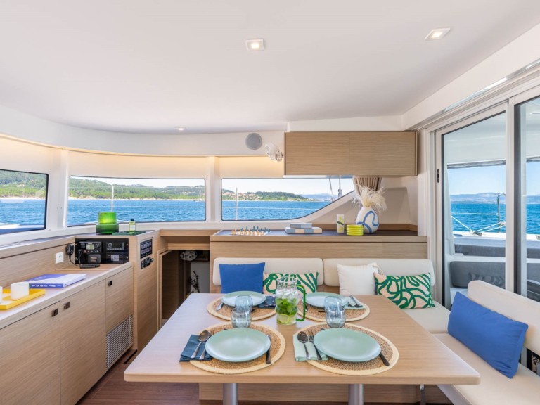 Yacht charter Kaštela - Lagoon Lagoon 43 on SamBoat