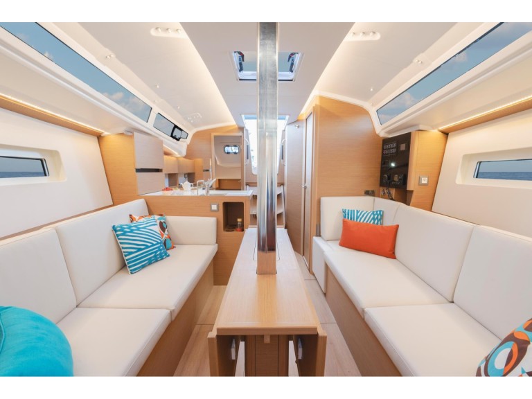 Hire a Jeanneau Sun Odyssey 350 Castiglioncello