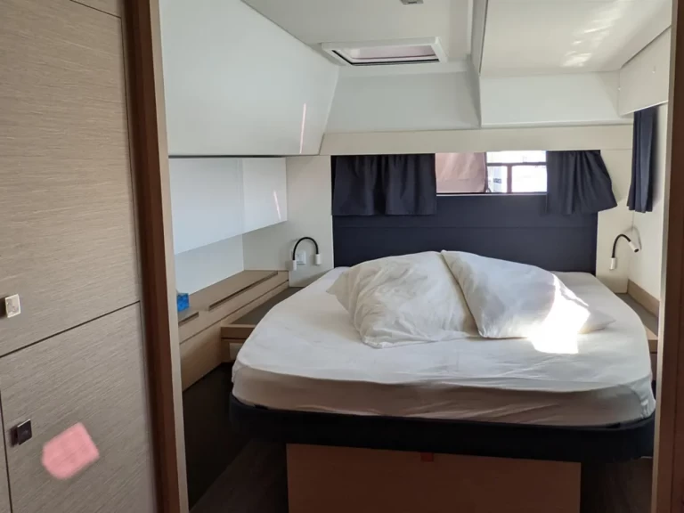 Charter a Fountaine Pajot Sanoa in Le Marin on Samboat