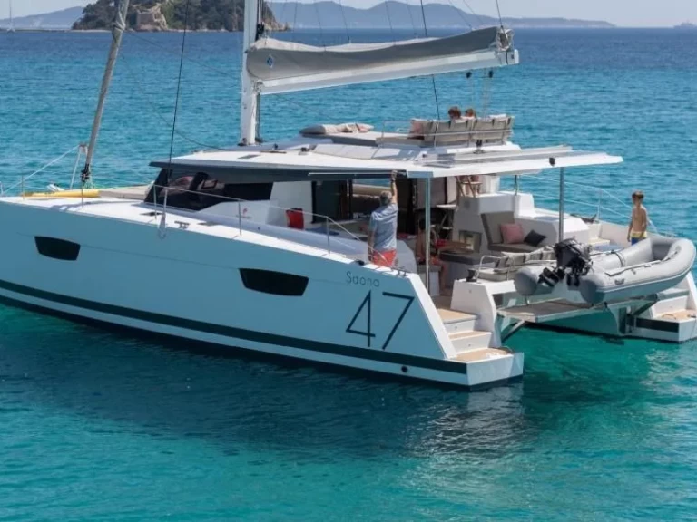 Hire Catamaran with or without skipper Fountaine Pajot Le Marin
