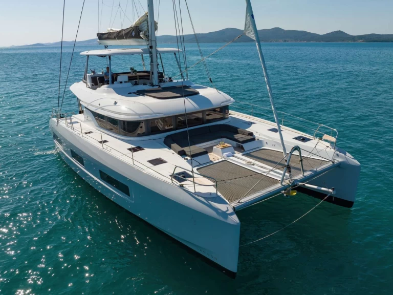 Hire a Lagoon Lagoon 55 Kaštel Gomilica