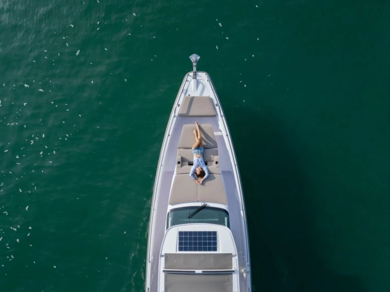 Yacht hire Phuket (City) cheap 37 T-Top