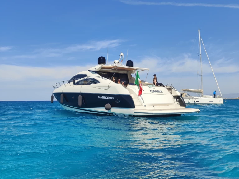 Luxury Yacht to hire Balestrate at the best price