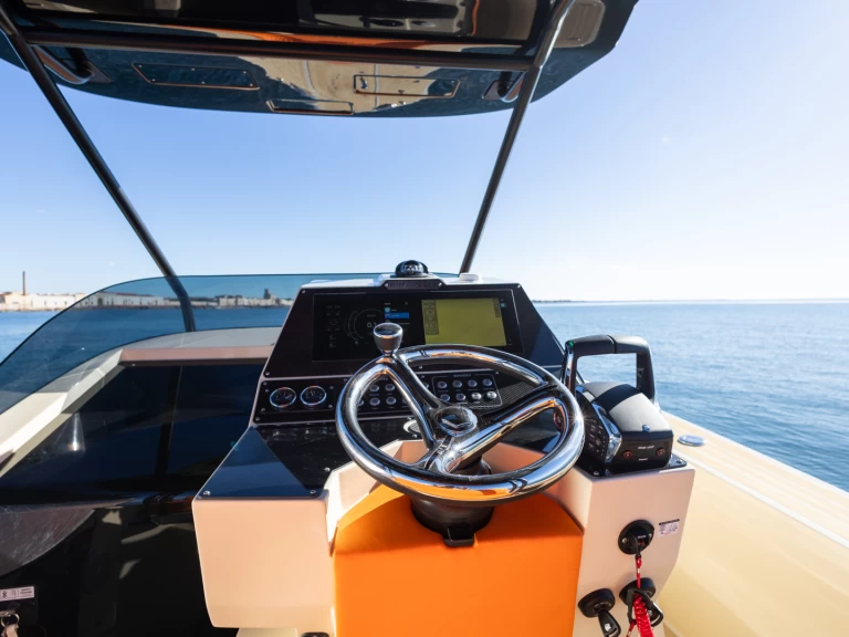 Hire Motorboat LILIBAEUM YACHT with a boat licence