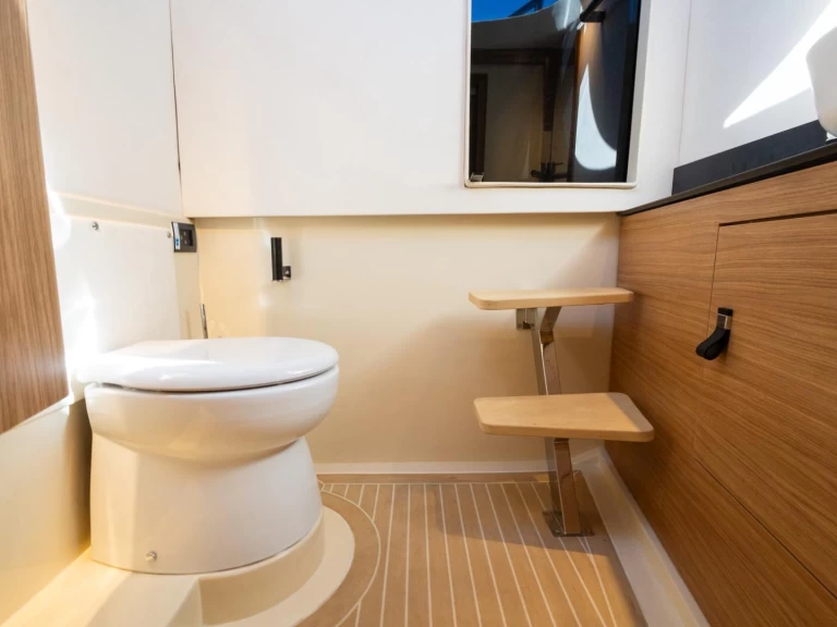 Yacht charter Taormina - LILIBAEUM YACHT LIPARI 31 on SamBoat