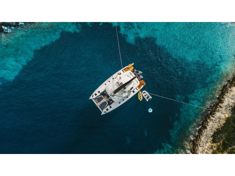 Catamaran hire in Lefkáda - Lagoon Lagoon 51