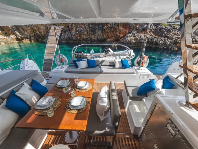 Yacht charter Lefkáda - Lagoon Lagoon 43 on SamBoat