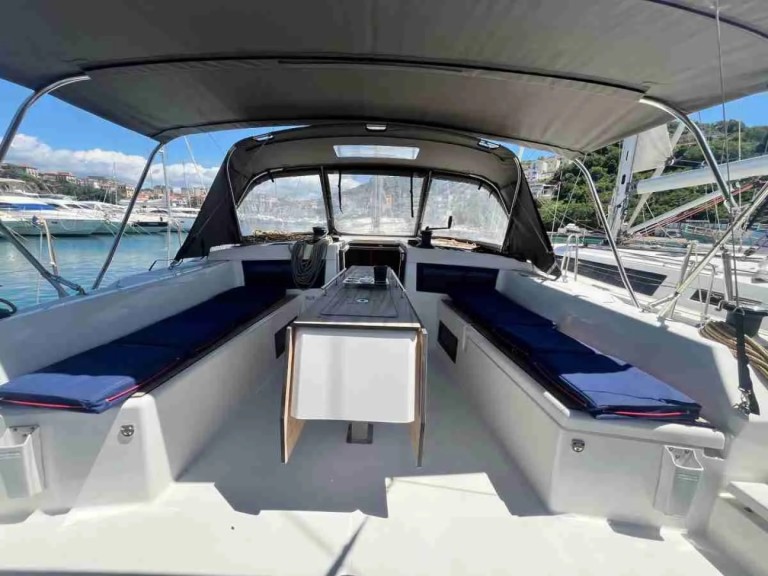 Yacht charter Agropoli - Dufour Dufour 470 on SamBoat