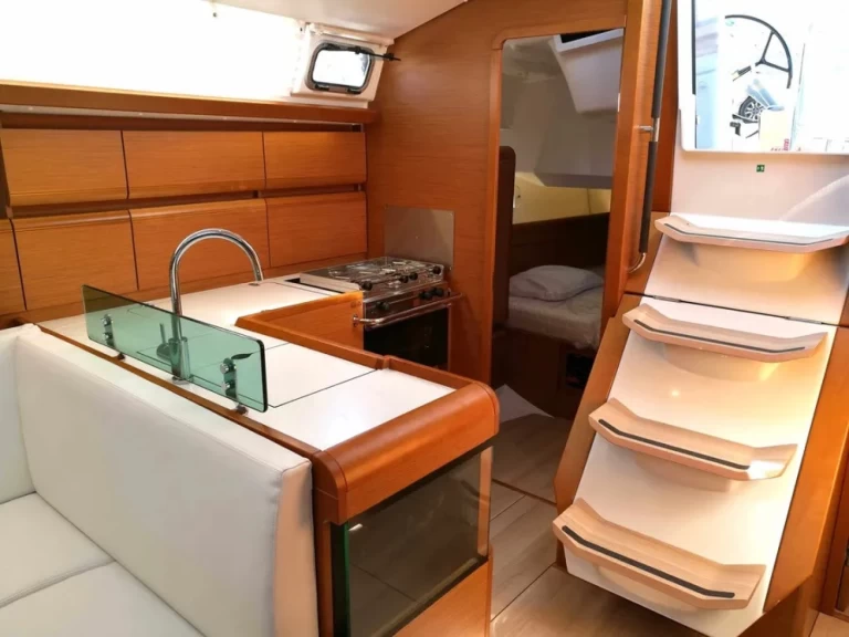 Yacht hire Agropoli cheap Sun Odyssey 449