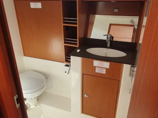 Hire Sailboat with or without skipper Bavaria Punta Ala