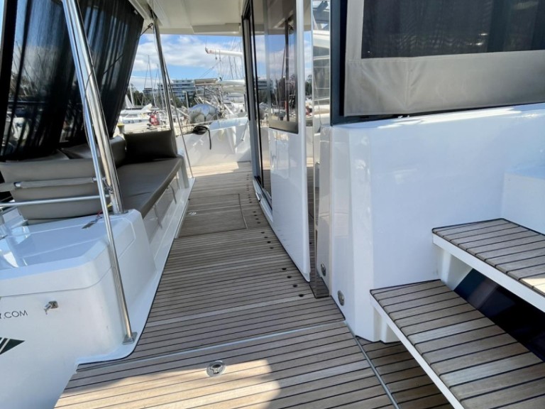 Bali Bali 4.1 charter bareboat or skippered in  Nydri