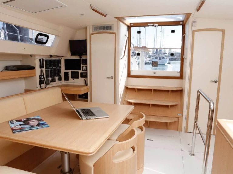 Hire Sailboat with or without skipper Alubat Le Marin