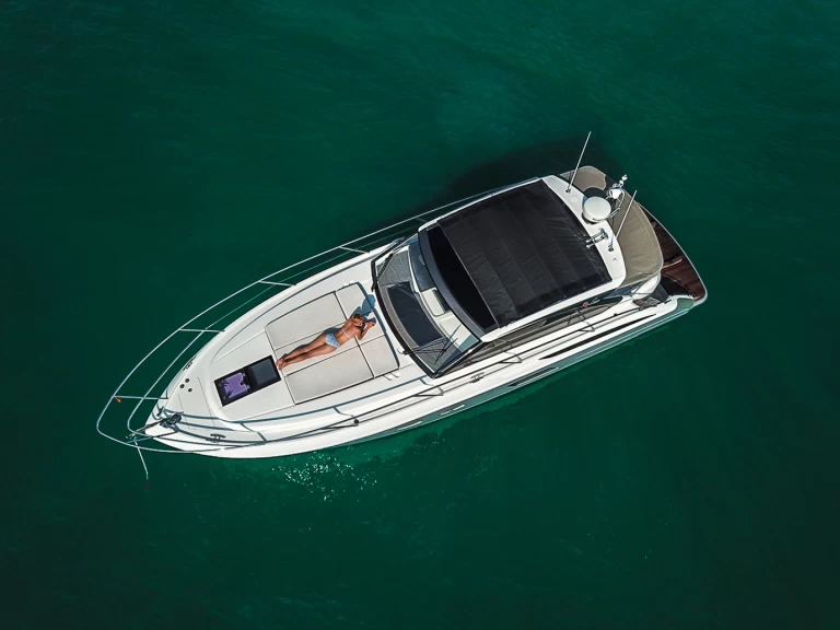 Charter a Princess Princess 39 in Phuket (City) on Samboat