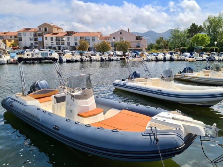 Hire RIB with or without skipper Capelli Saint-Florent