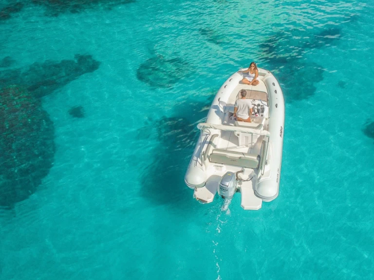 Hire RIB Salpa with a boat licence