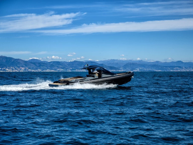 Hire Motorboat Sacs with a boat licence